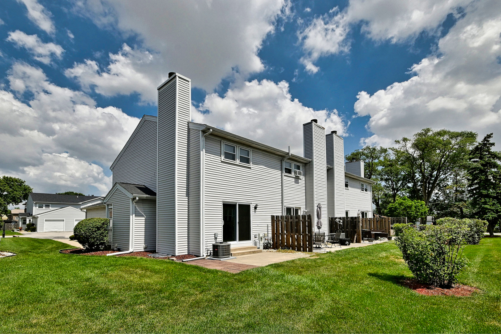 230 N Walnut Street D Property Photo 24