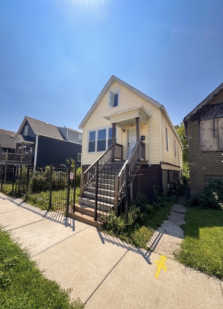5016 S Aberdeen Street Property Photo 2