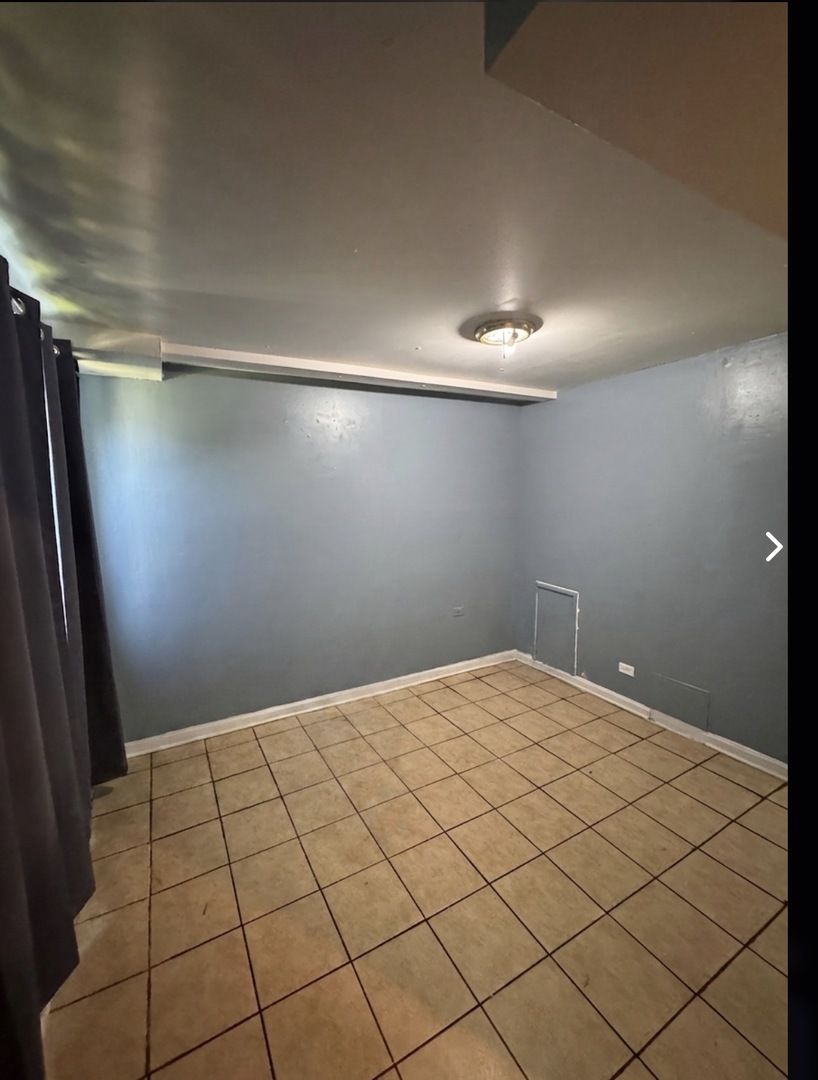 5016 S Aberdeen Street Property Photo 7