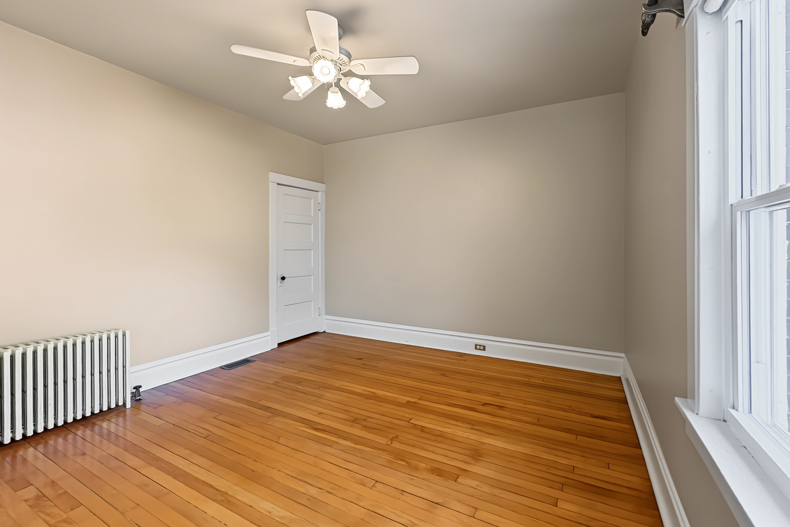 695 Prairie Avenue Property Photo 11