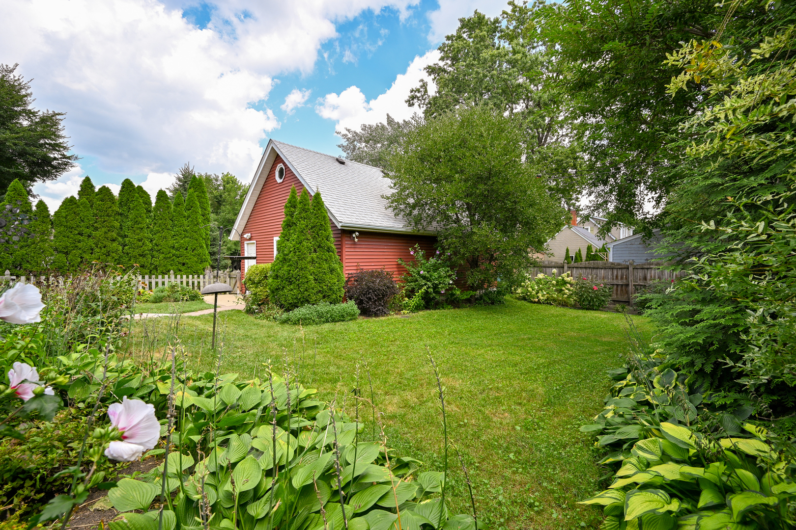 695 Prairie Avenue Property Photo 25