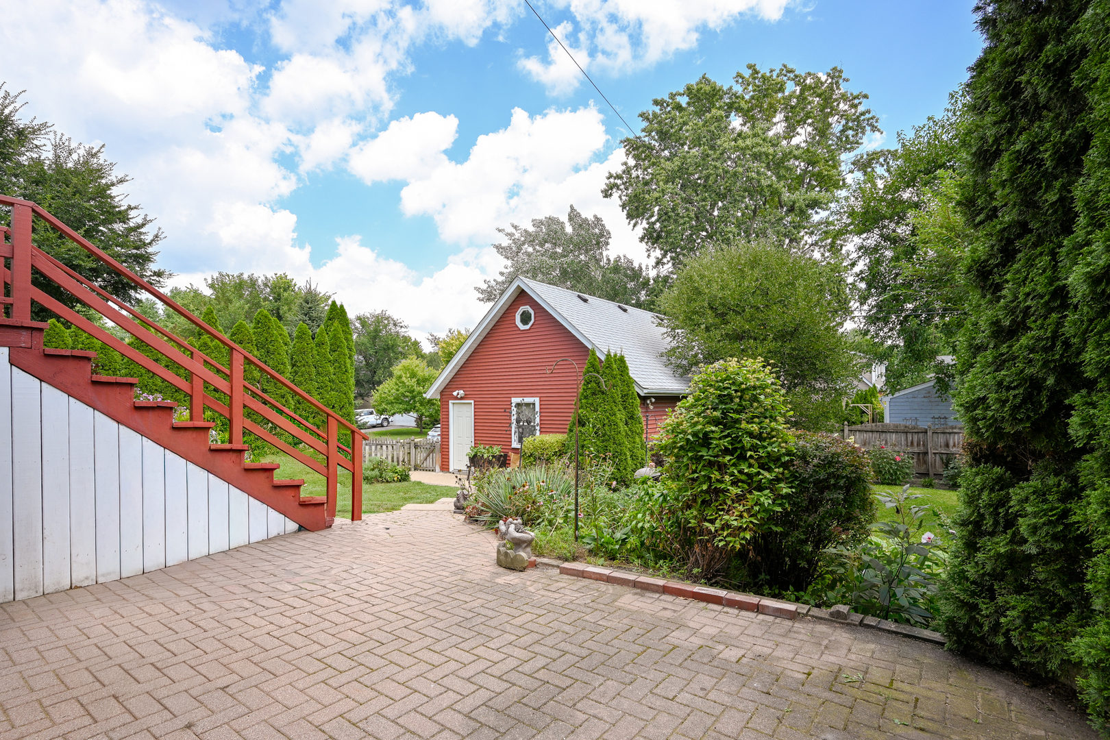 695 Prairie Avenue Property Photo 26