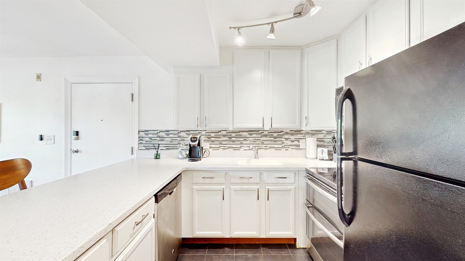 5880 Forest View Road C Property Photo 12
