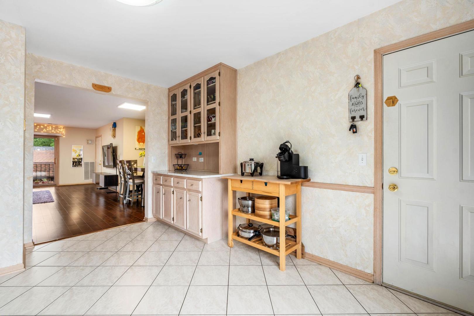 5729 N Cicero Avenue 3b Property Photo 10