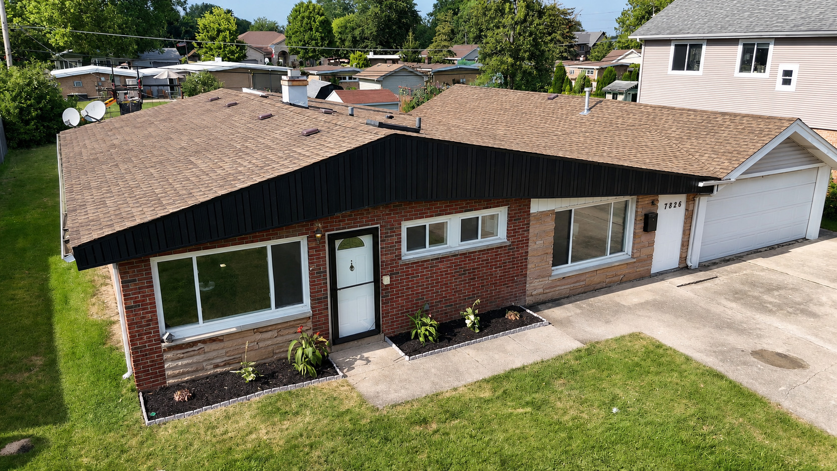 7826 W 98th Place Property Photo 1