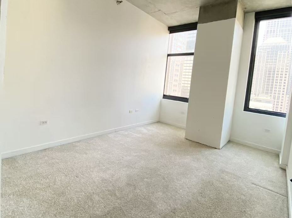 235 W Van Buren Street 2519 Property Photo 11