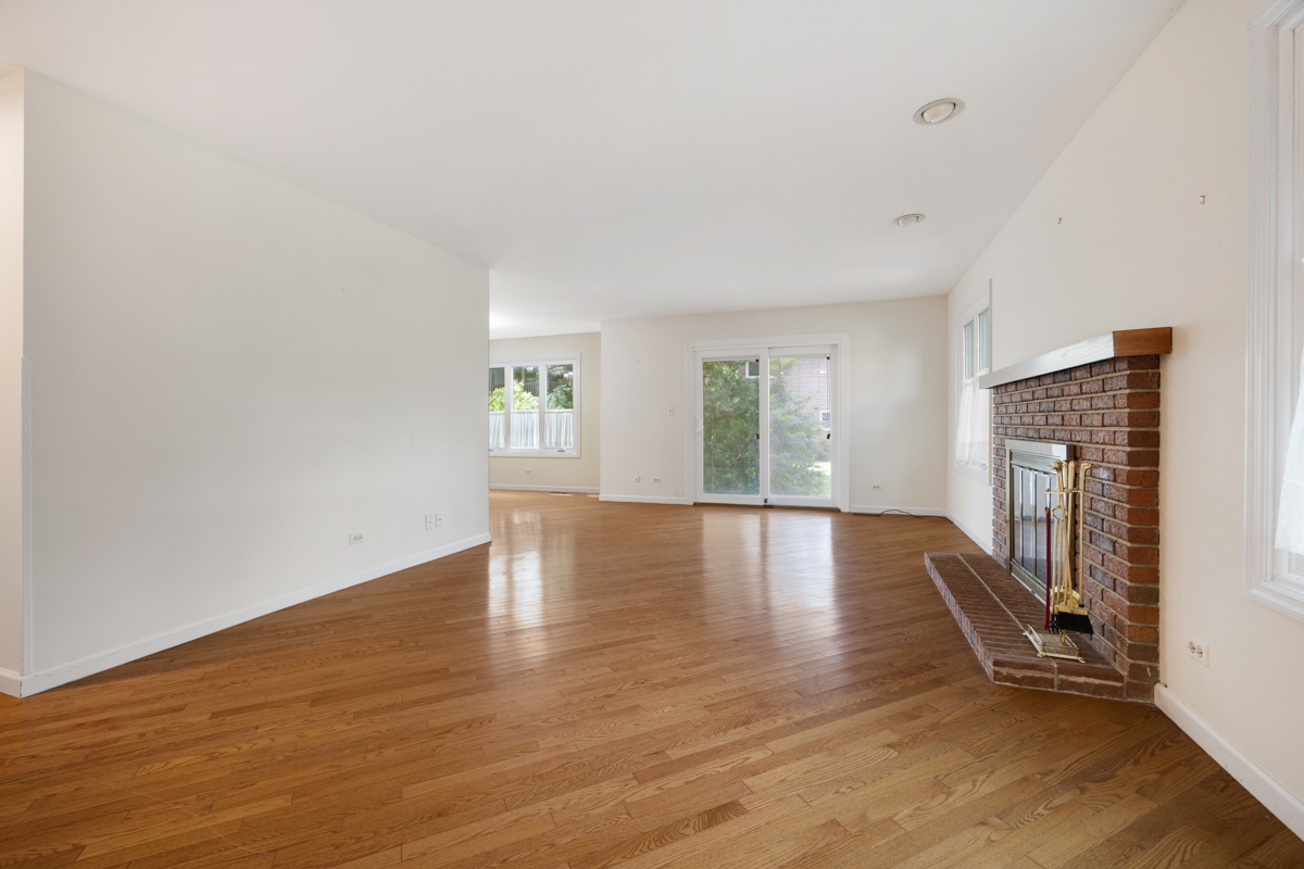 1153 S Linneman Road 1153 Property Photo 4