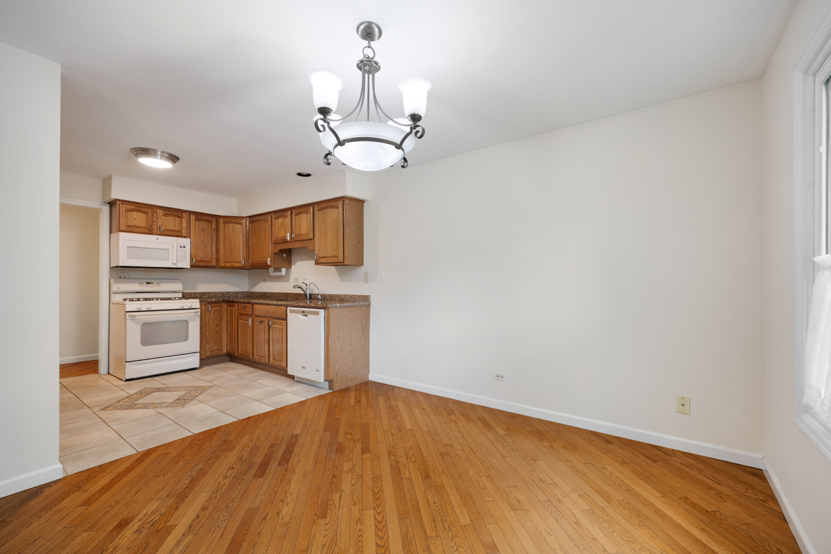 1153 S Linneman Road 1153 Property Photo 5