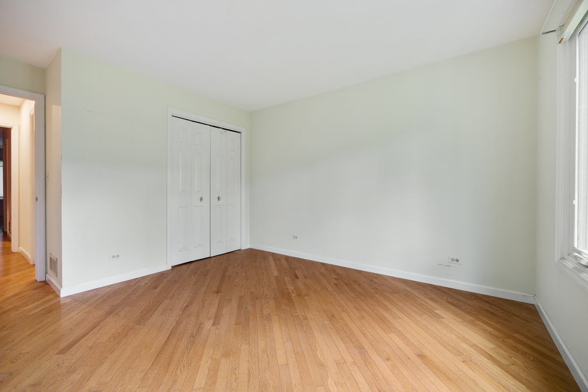 1153 S Linneman Road 1153 Property Photo 17