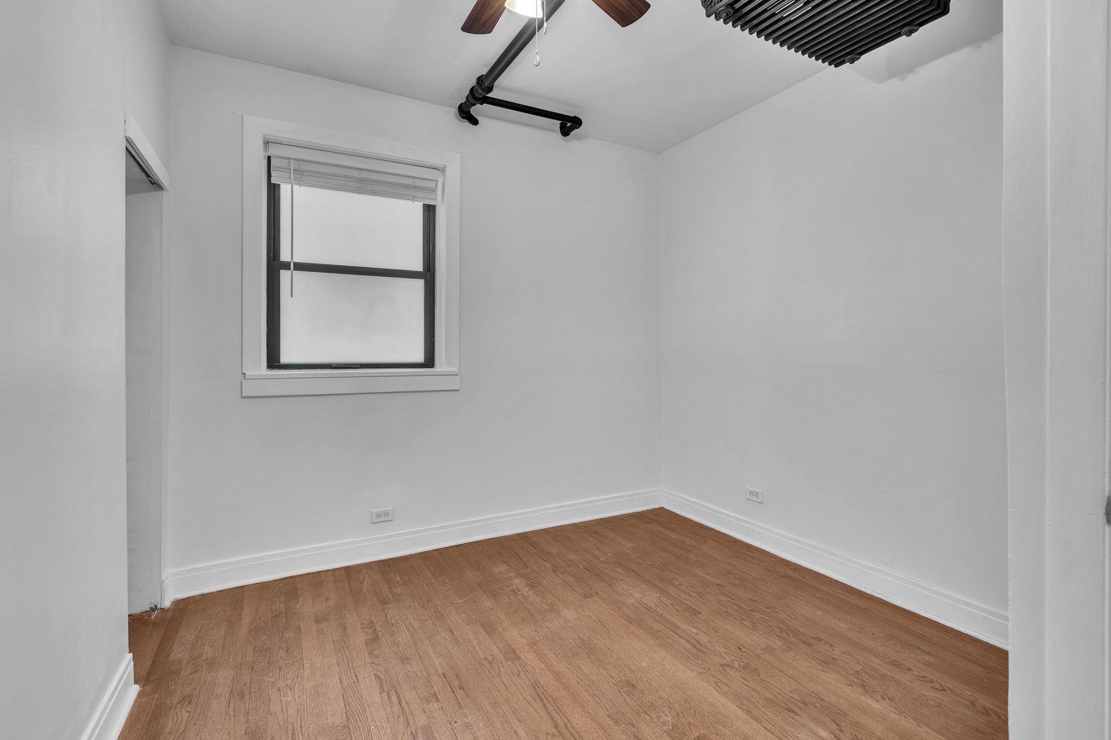 7025.5 N Sheridan Road G Property Photo 11