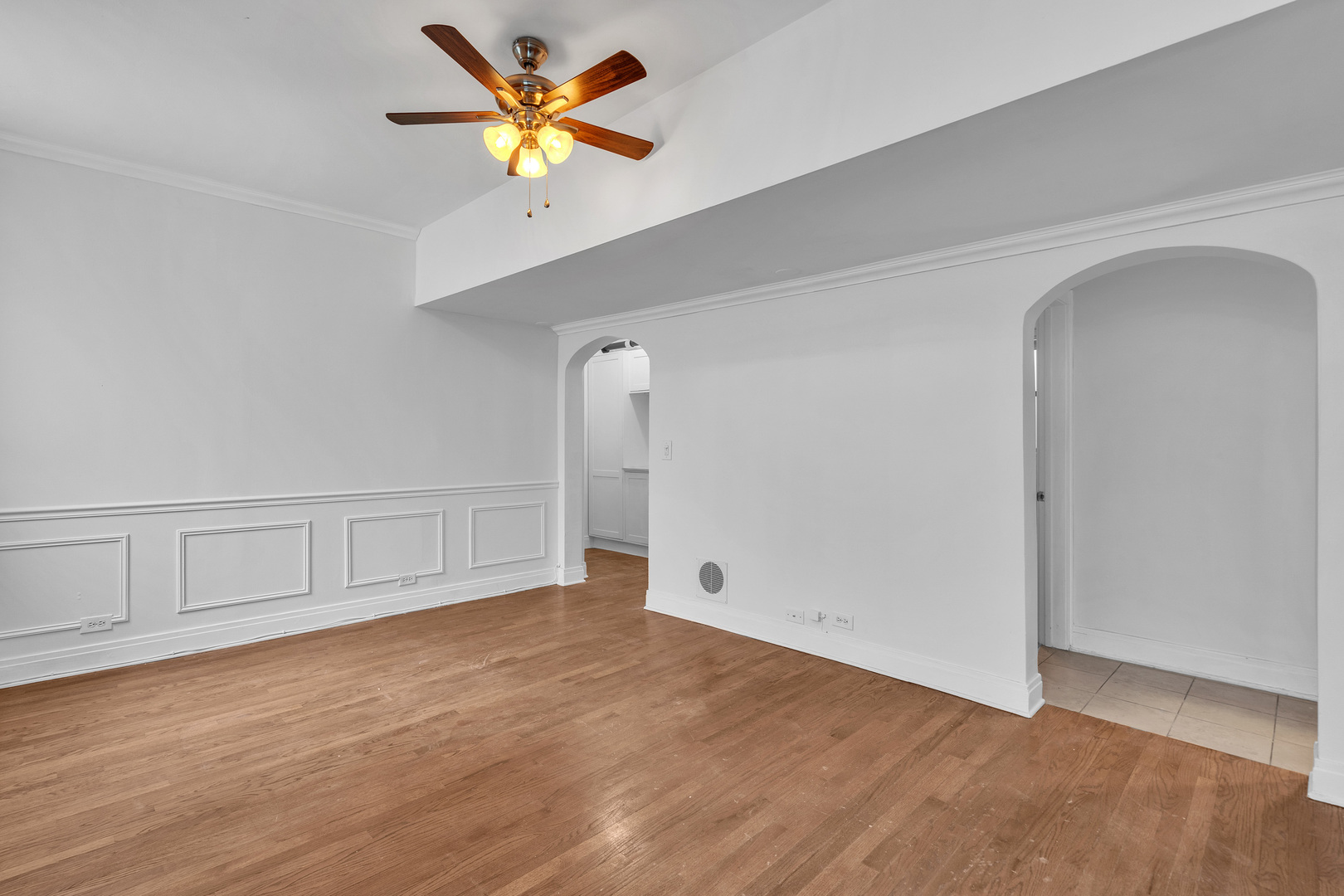 7025.5 N Sheridan Road G Property Photo 12