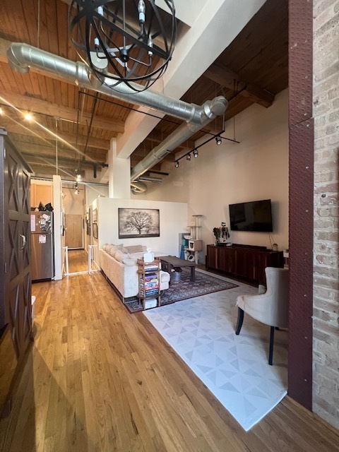1918 S Michigan Avenue 202 Property Photo 5