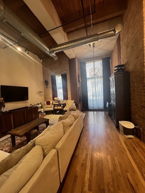 1918 S Michigan Avenue 202 Property Photo 7