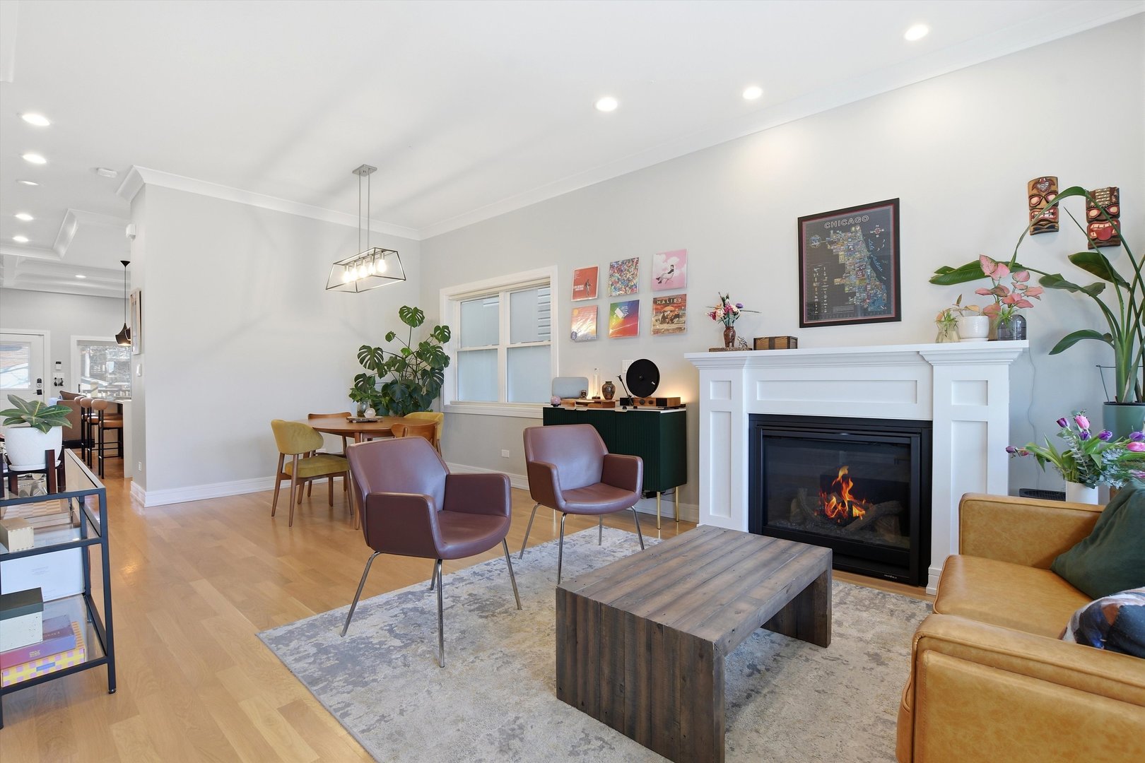 1635 N Central Park Avenue Property Photo 4