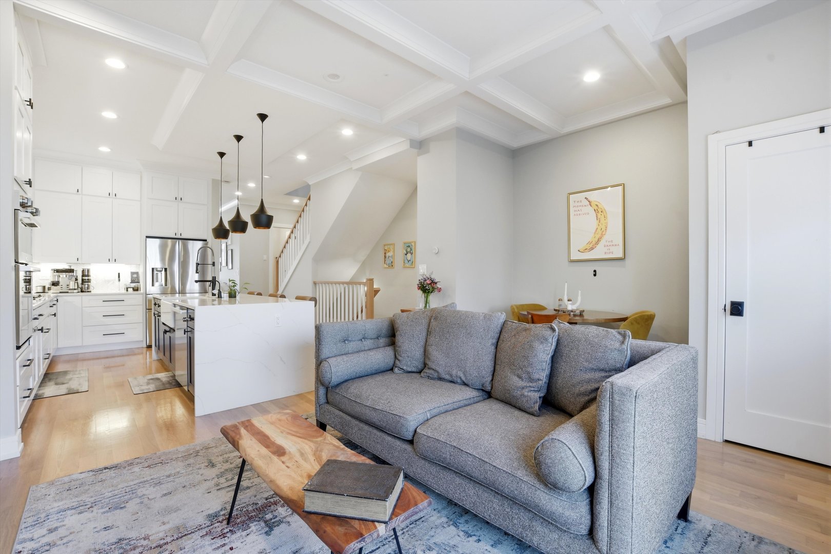 1635 N Central Park Avenue Property Photo 10