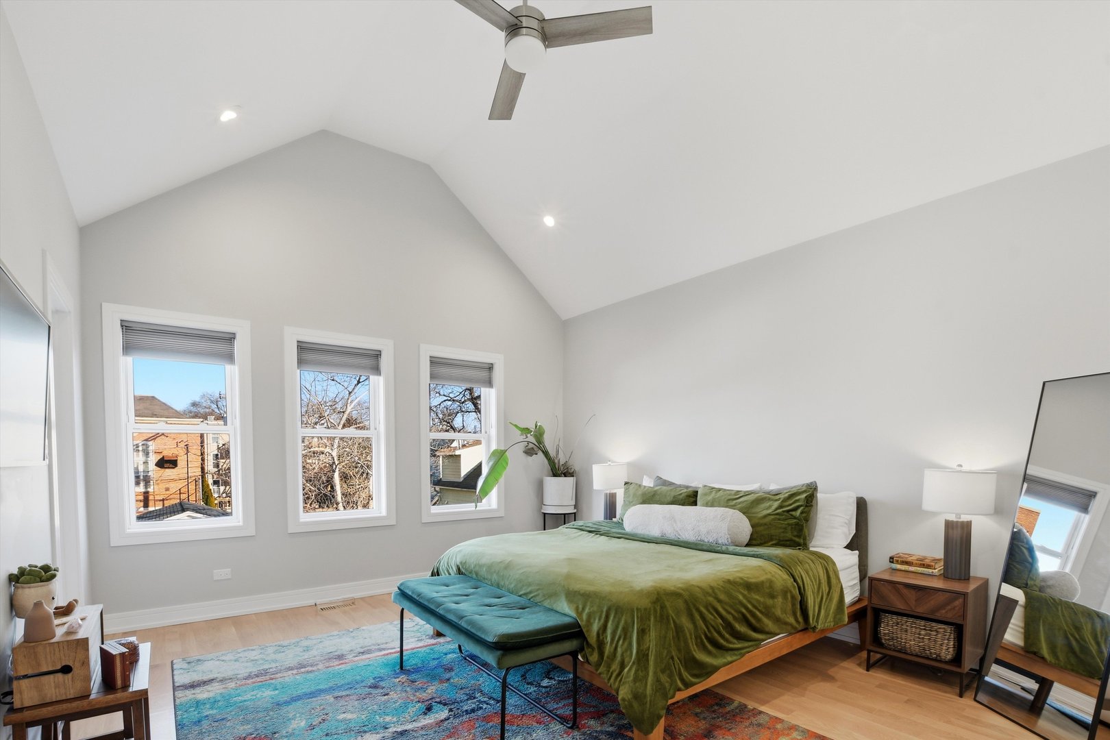 1635 N Central Park Avenue Property Photo 15