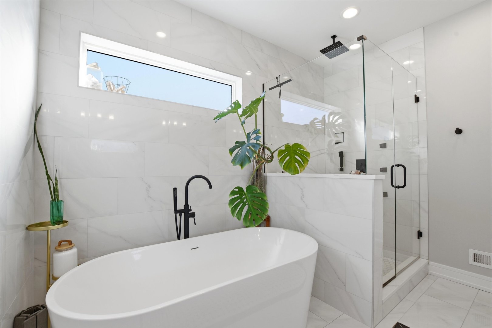 1635 N Central Park Avenue Property Photo 18
