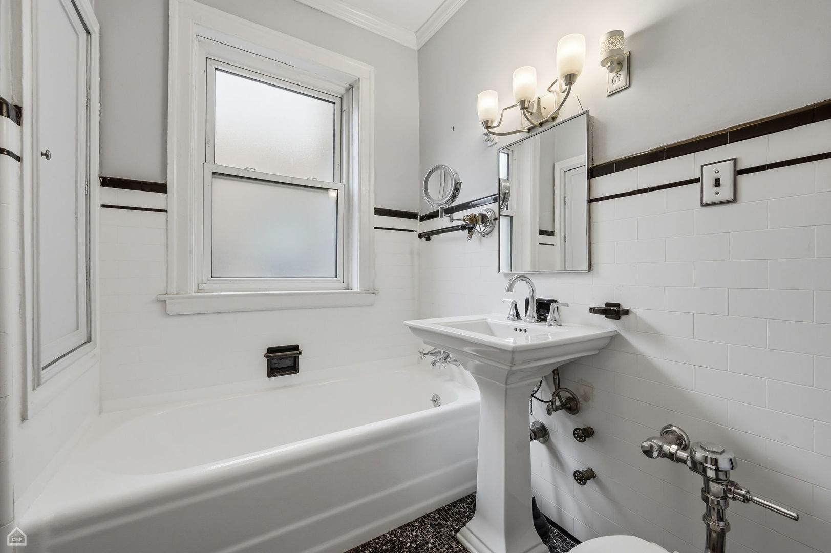 6121 N Hoyne Avenue 3s Property Photo 15