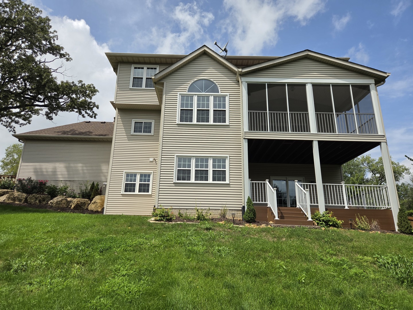 6809 Ridges Court Property Photo 7