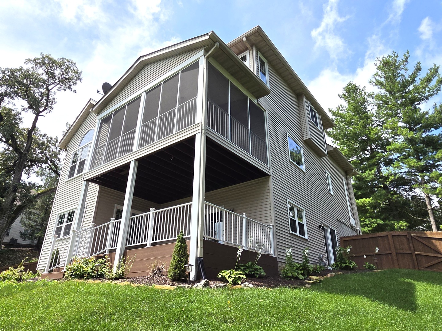 6809 Ridges Court Property Photo 8