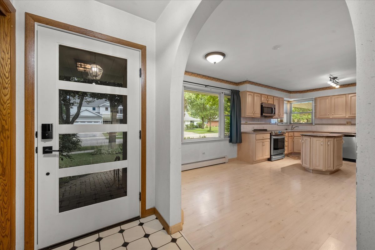 662 Garfield Avenue Property Photo 3