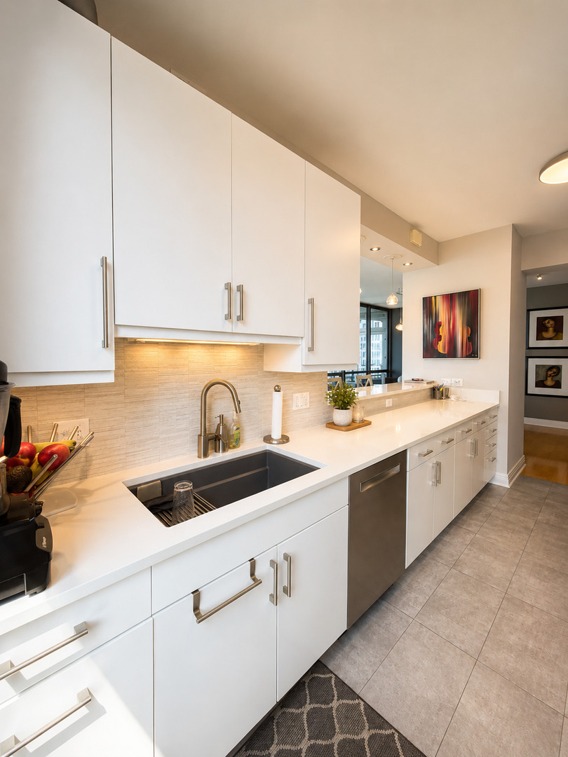 600 N Lake Shore Drive 3301 Property Photo 10