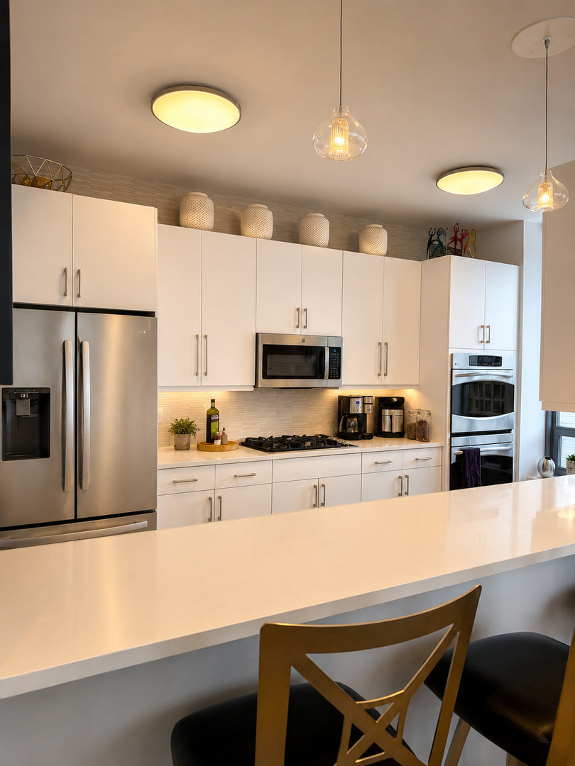 600 N Lake Shore Drive 3301 Property Photo 11