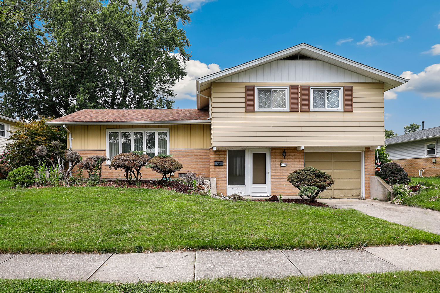 5746 Vine Street Property Photo 1