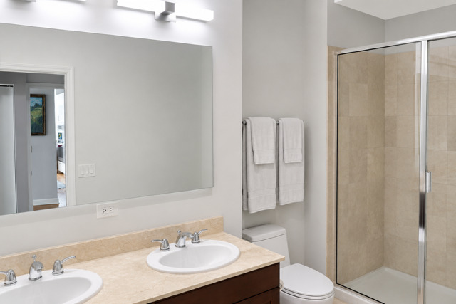 1235 S Prairie Avenue 1805 Property Photo 8