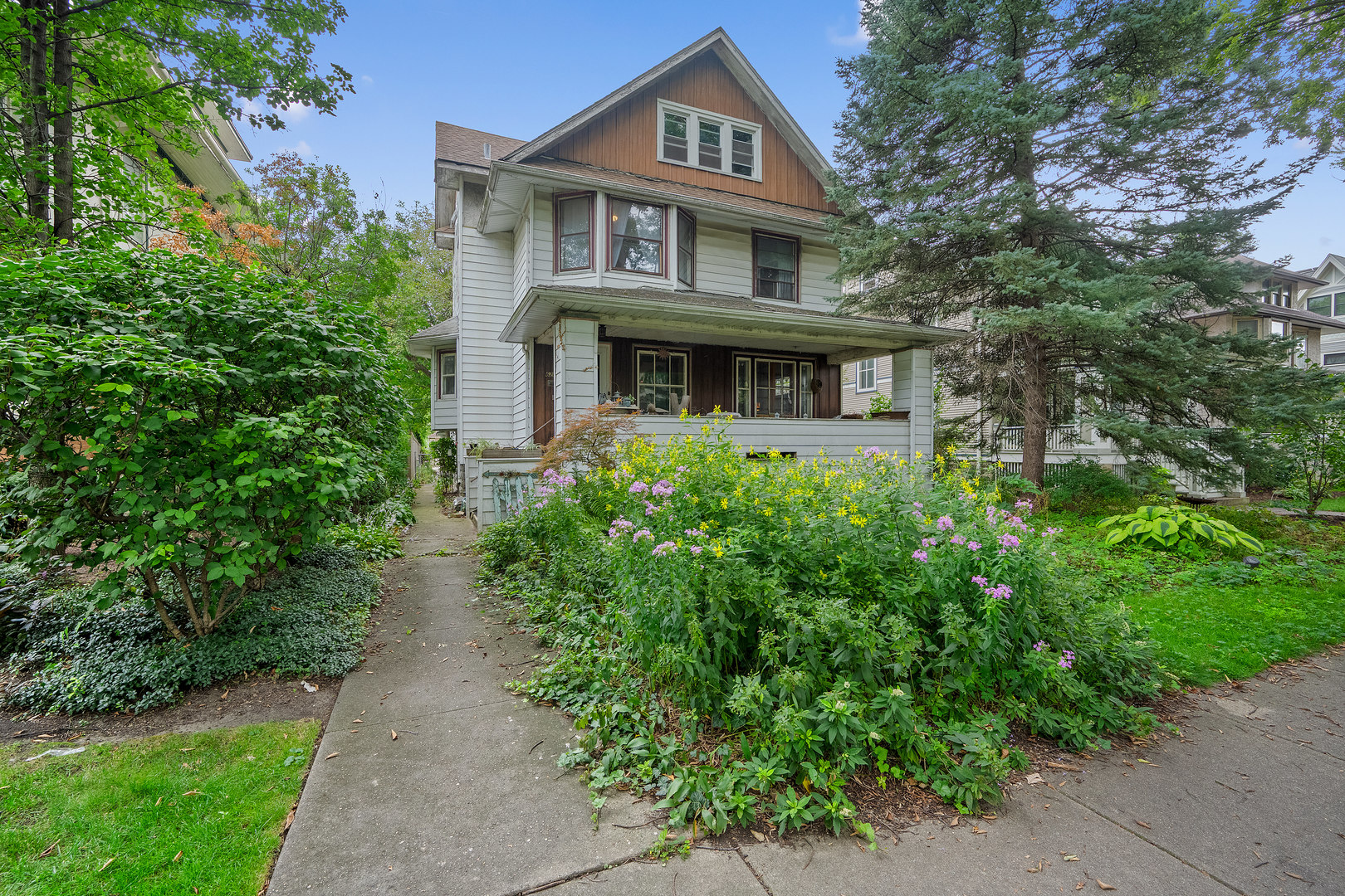 620 Clinton Avenue Property Photo 2