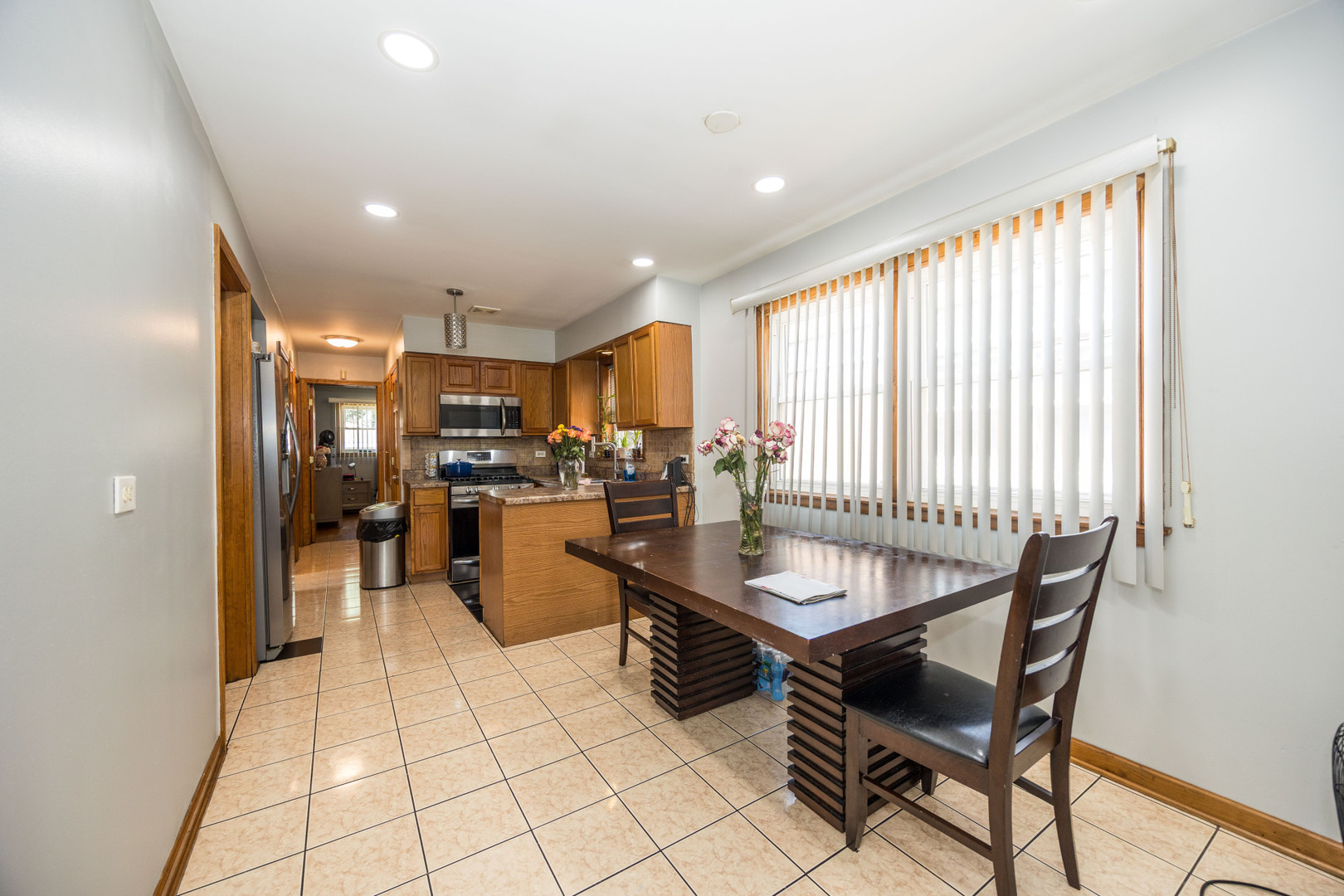 10120 S Torrence Avenue Property Photo 5