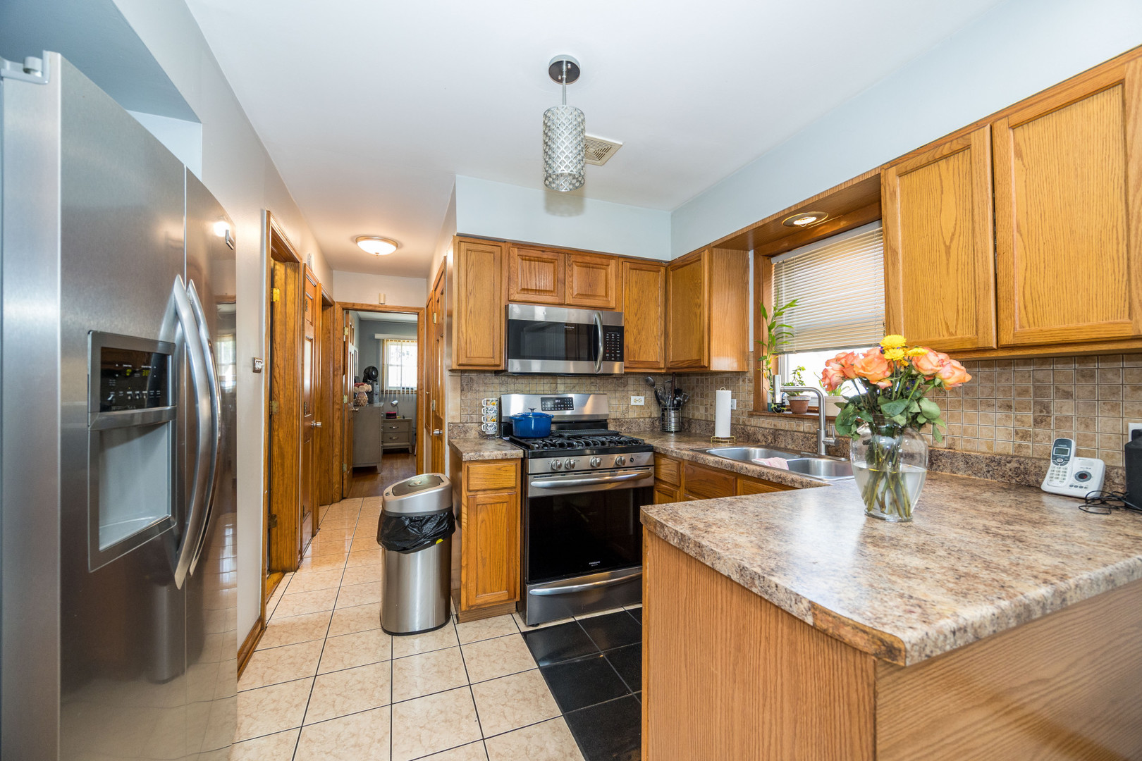 10120 S Torrence Avenue Property Photo 7