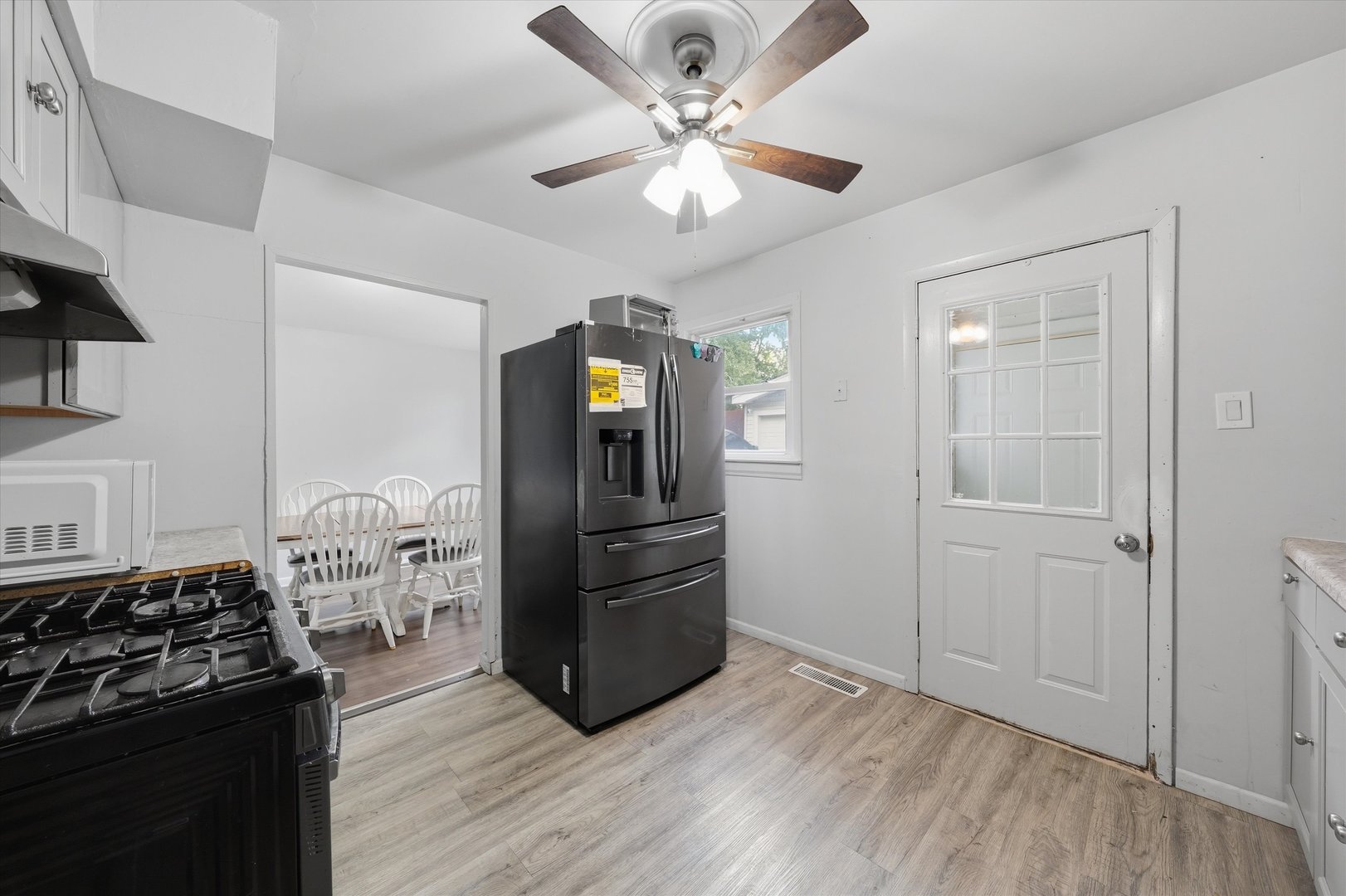 403 Rutledge Street Property Photo 5
