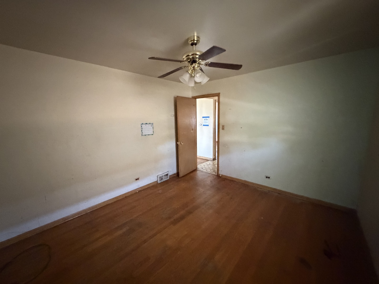 15126 Irving Avenue Property Photo 7