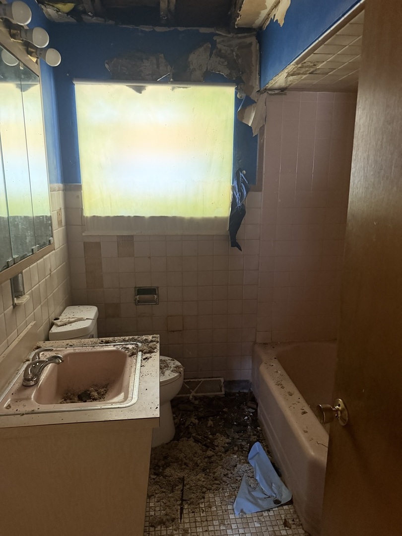 15126 Irving Avenue Property Photo 10