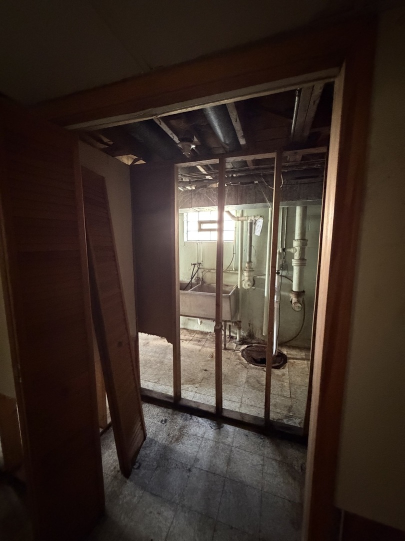 15126 Irving Avenue Property Photo 21