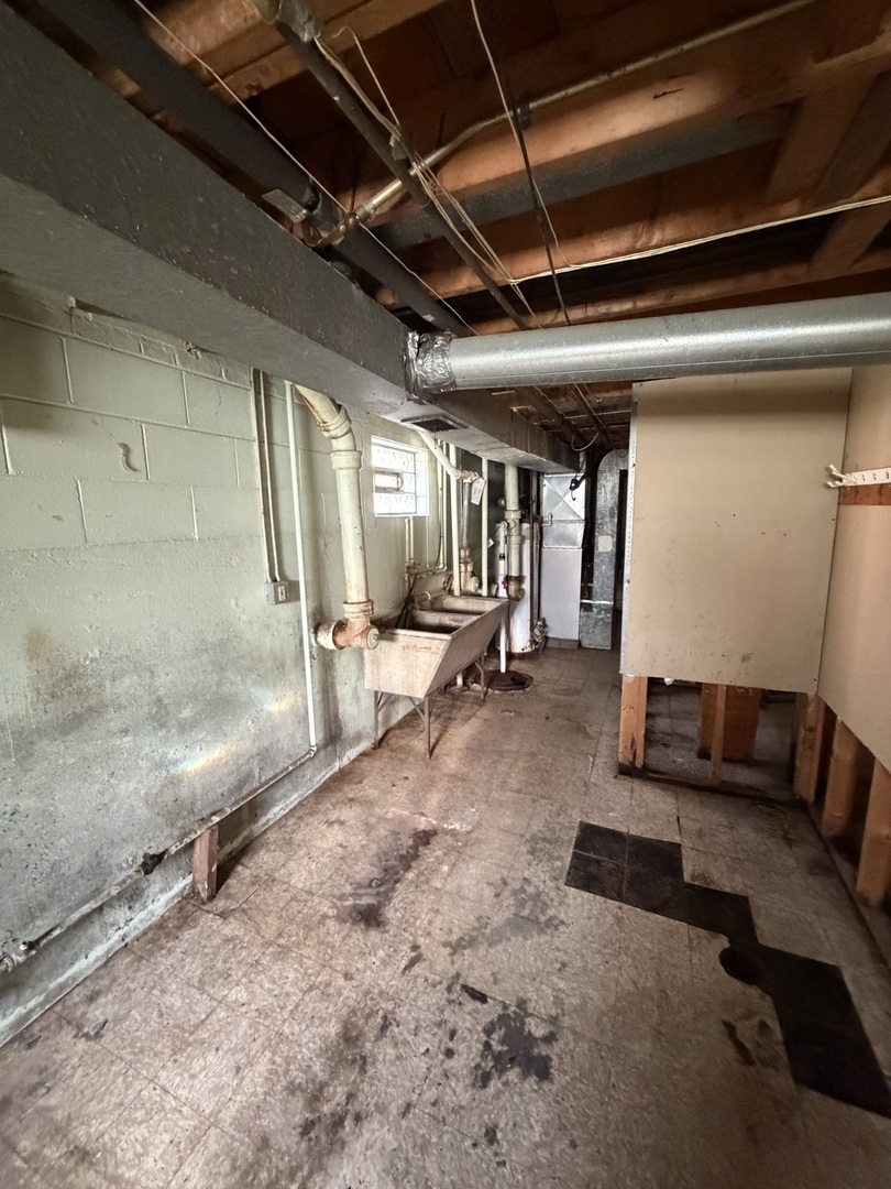 15126 Irving Avenue Property Photo 23