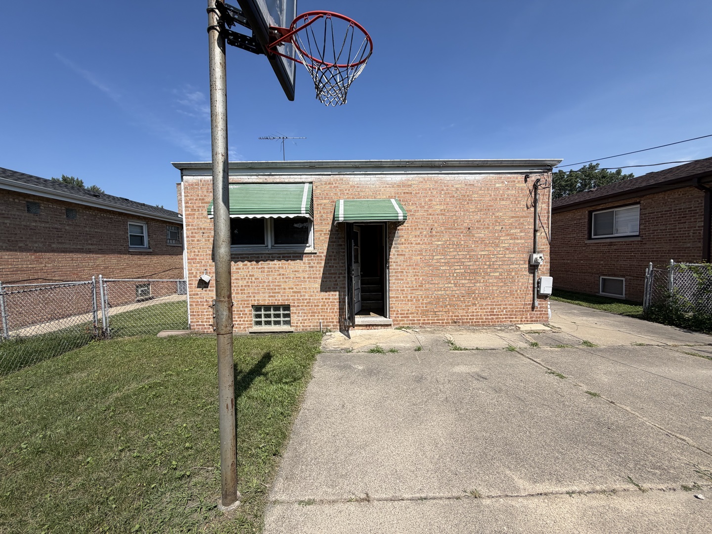 15126 Irving Avenue Property Photo 29