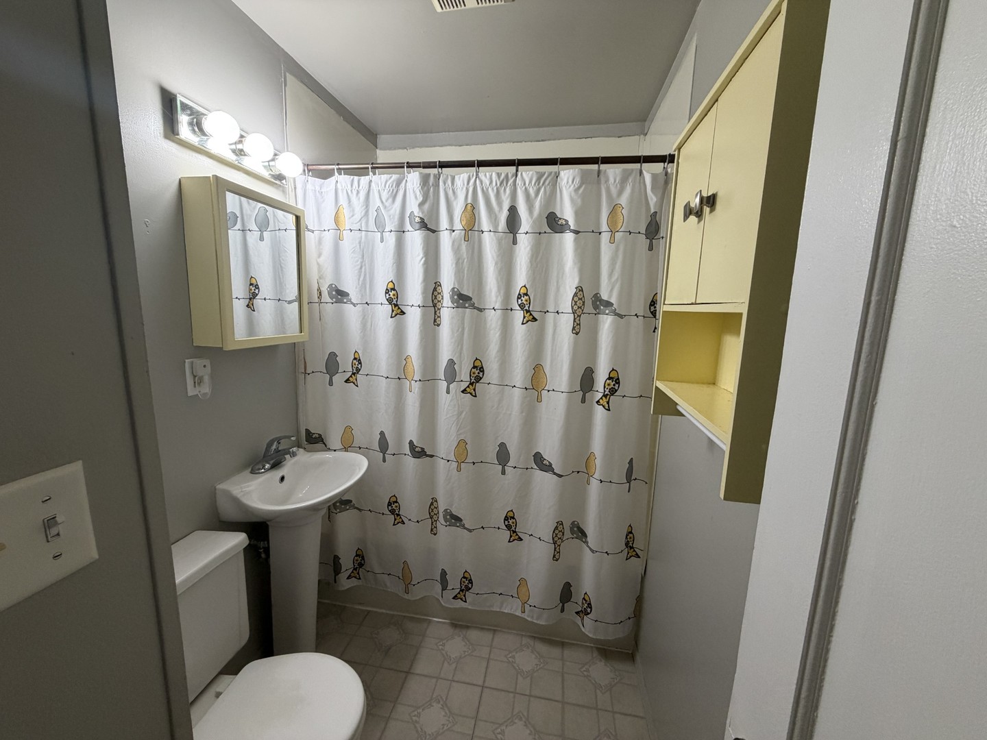 536 Dwight Street Property Photo 9