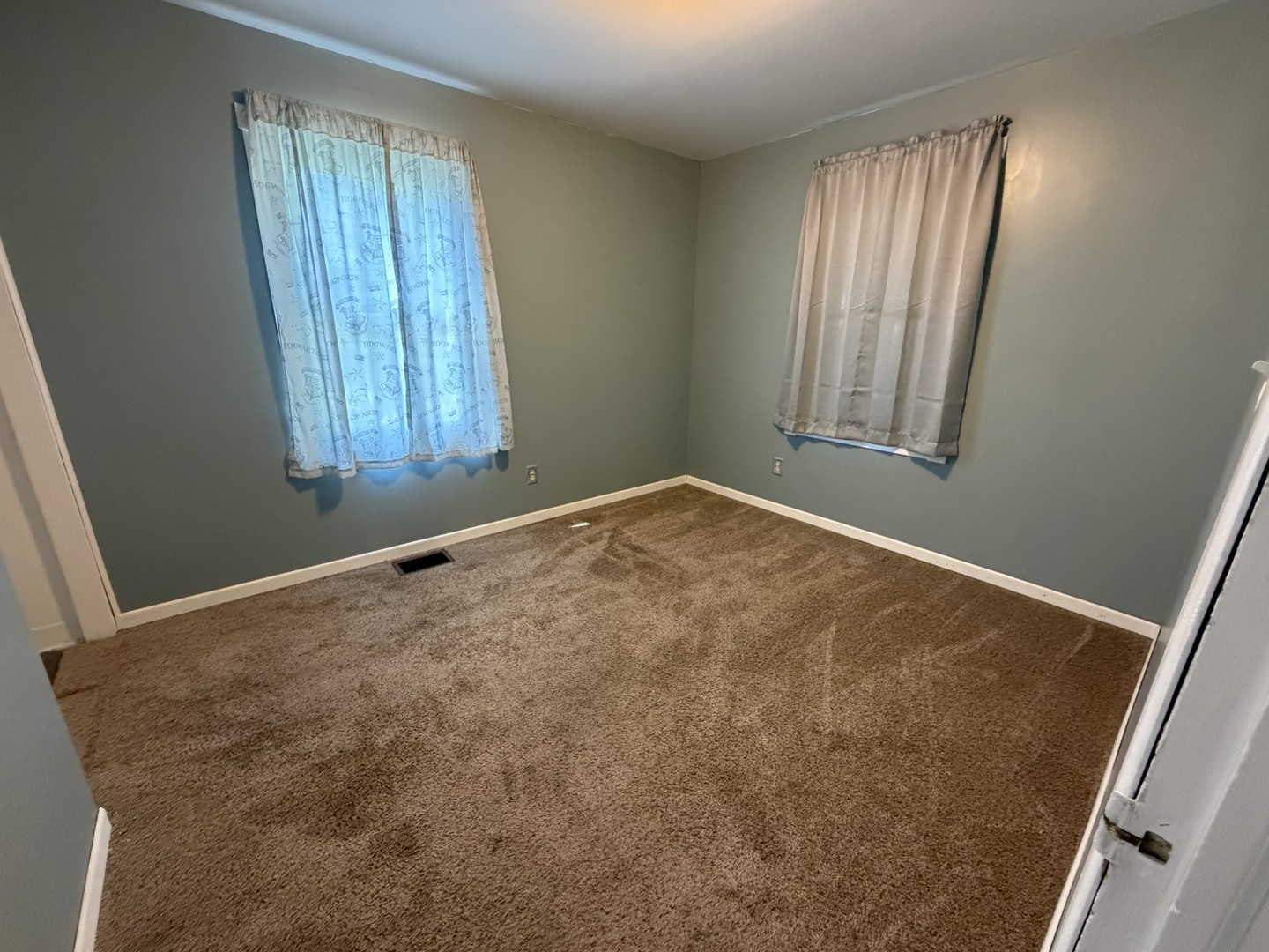536 Dwight Street Property Photo 16