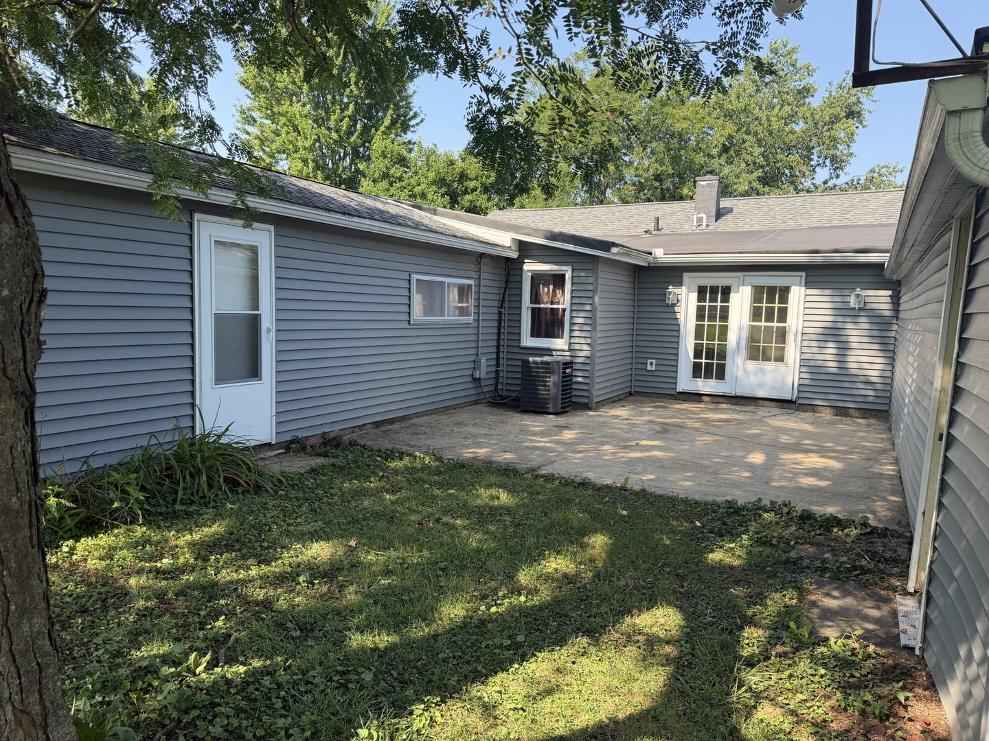536 Dwight Street Property Photo 27