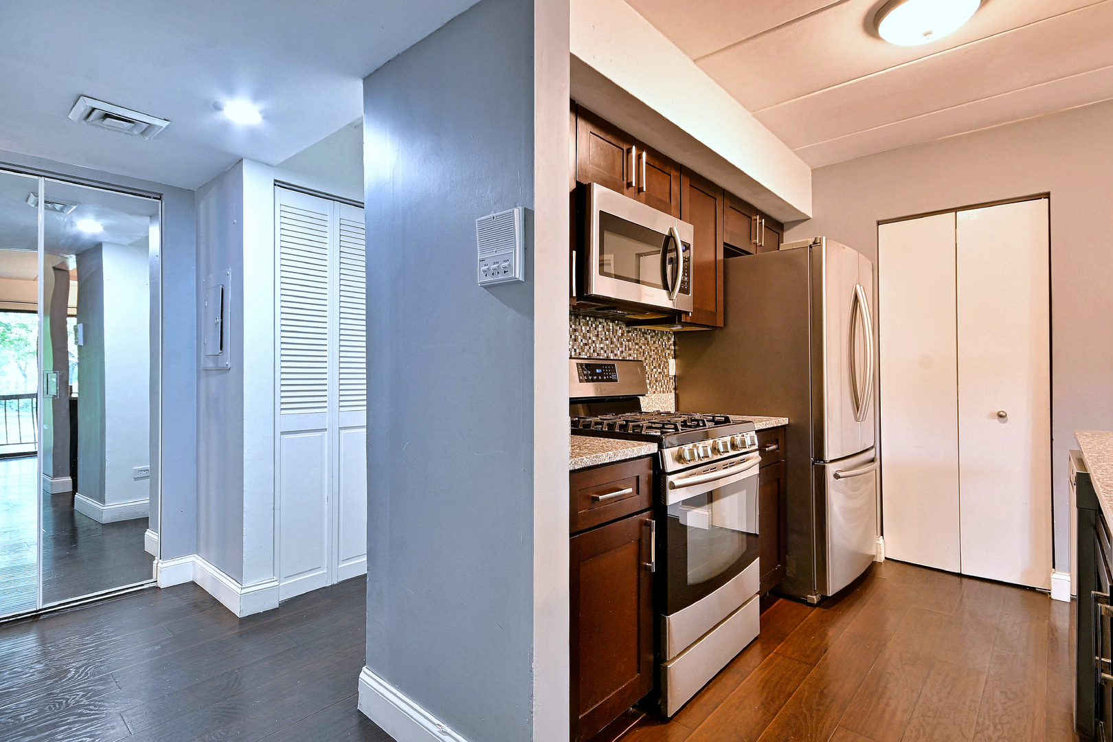 41 E Janata Boulevard 1b Property Photo 14