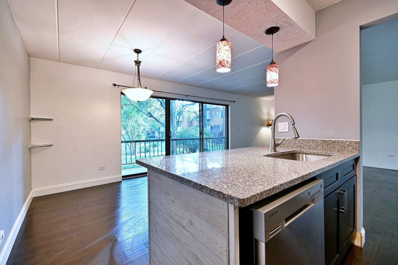 41 E Janata Boulevard 1b Property Photo 17