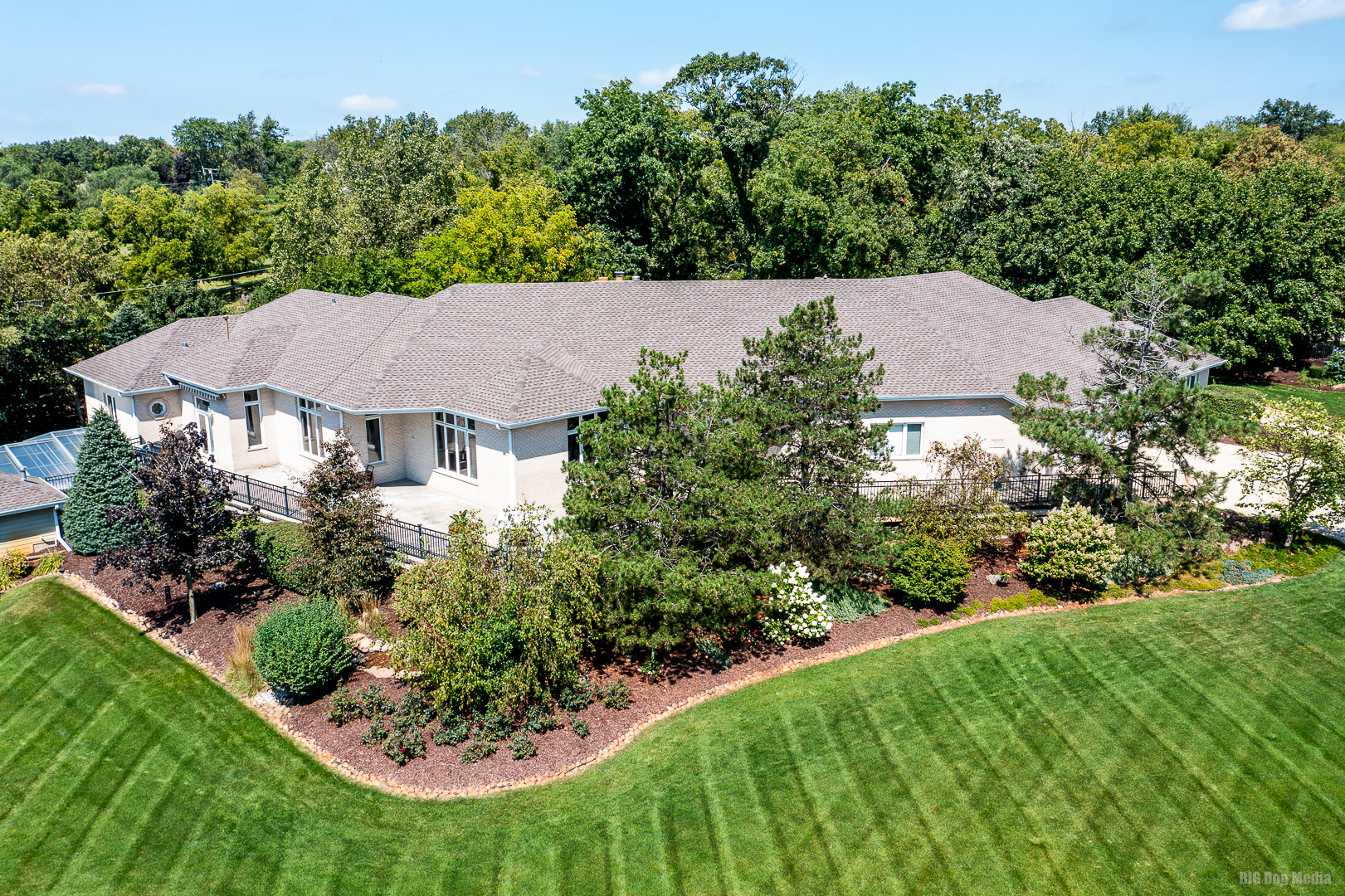 13100 Fox Lane Property Photo 1
