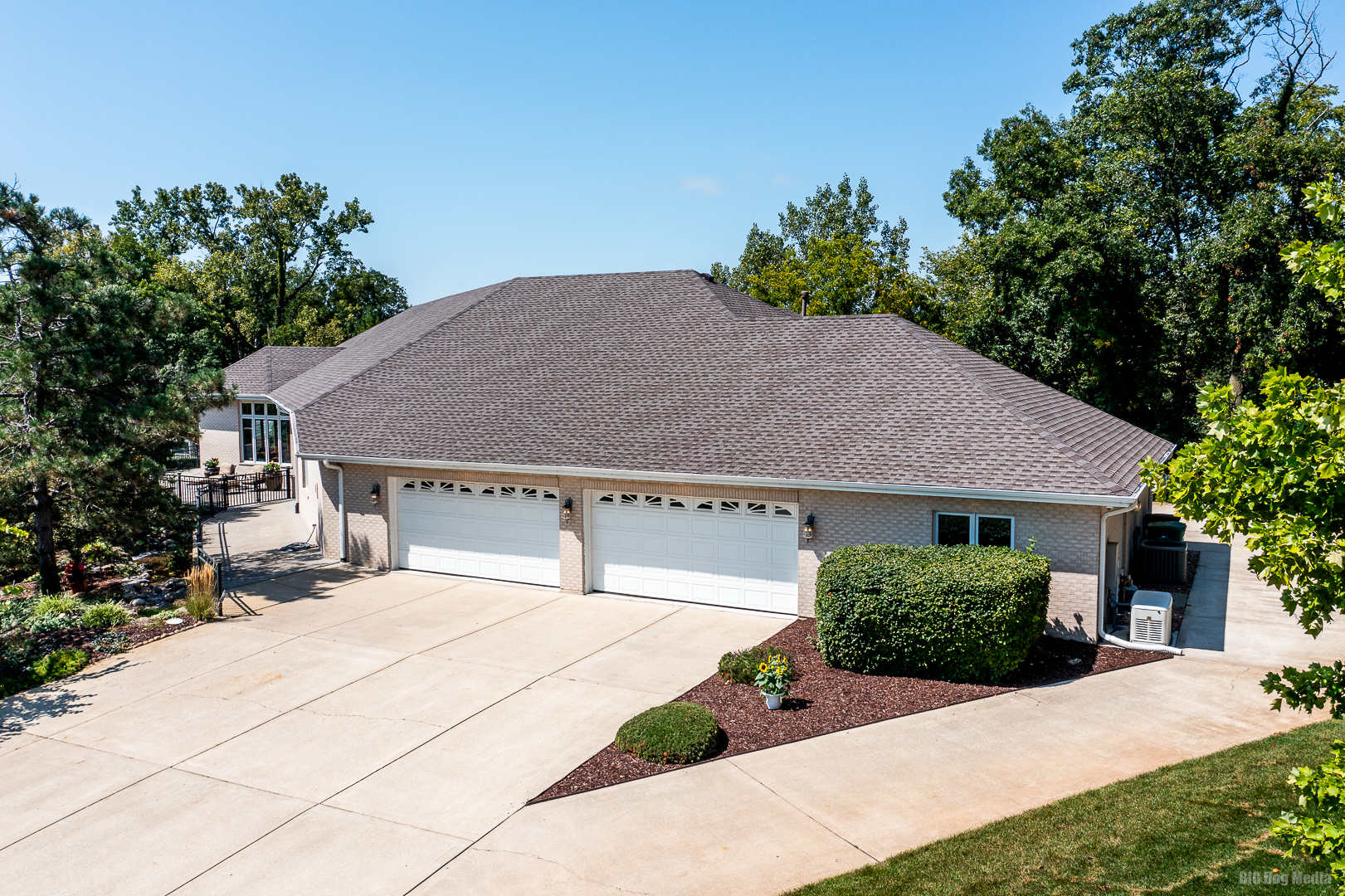 13100 Fox Lane Property Photo 6