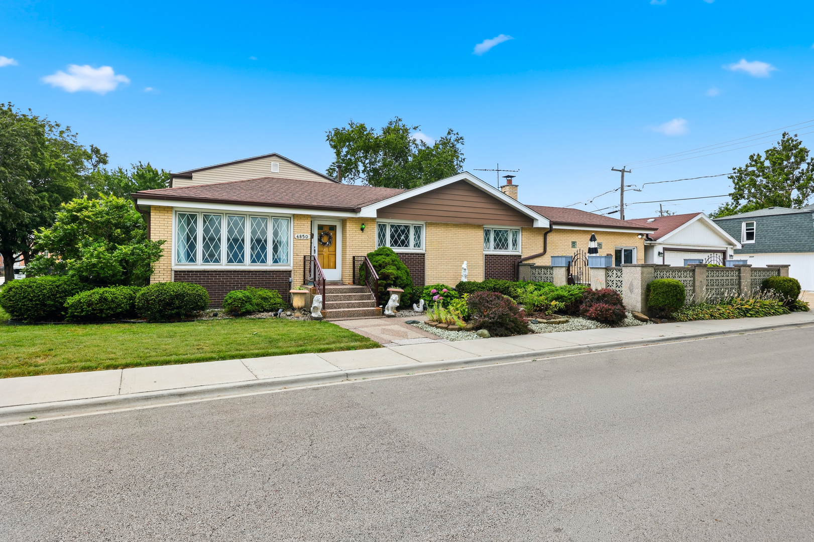 4850 Michigan Avenue Property Photo 1