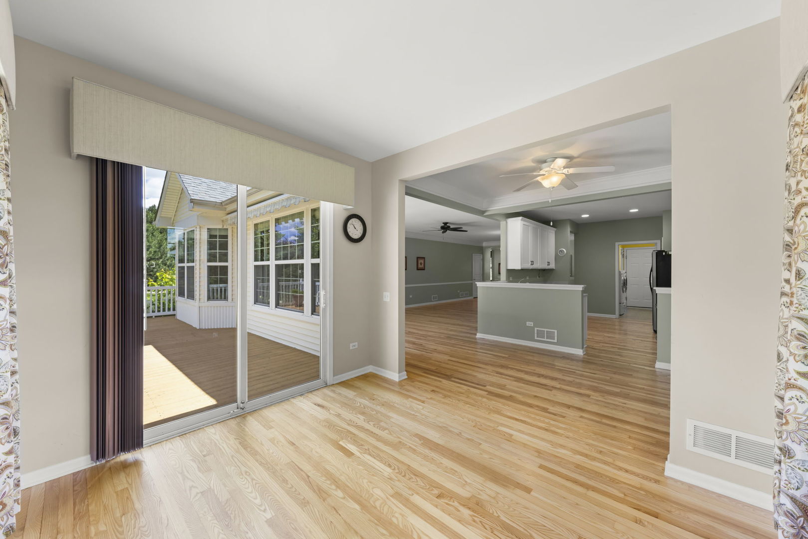105 National Court Property Photo 8