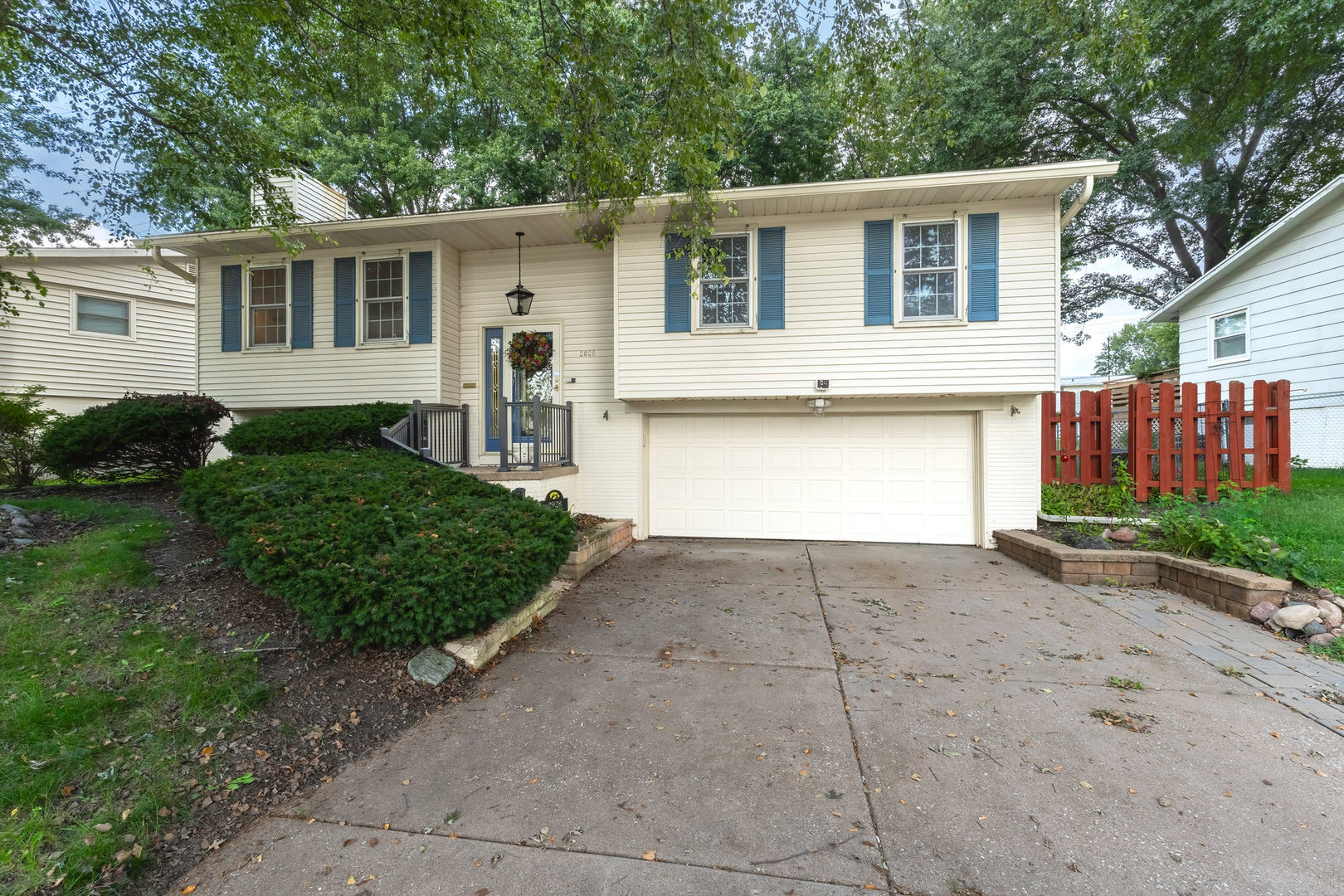 2928 Oxford Drive