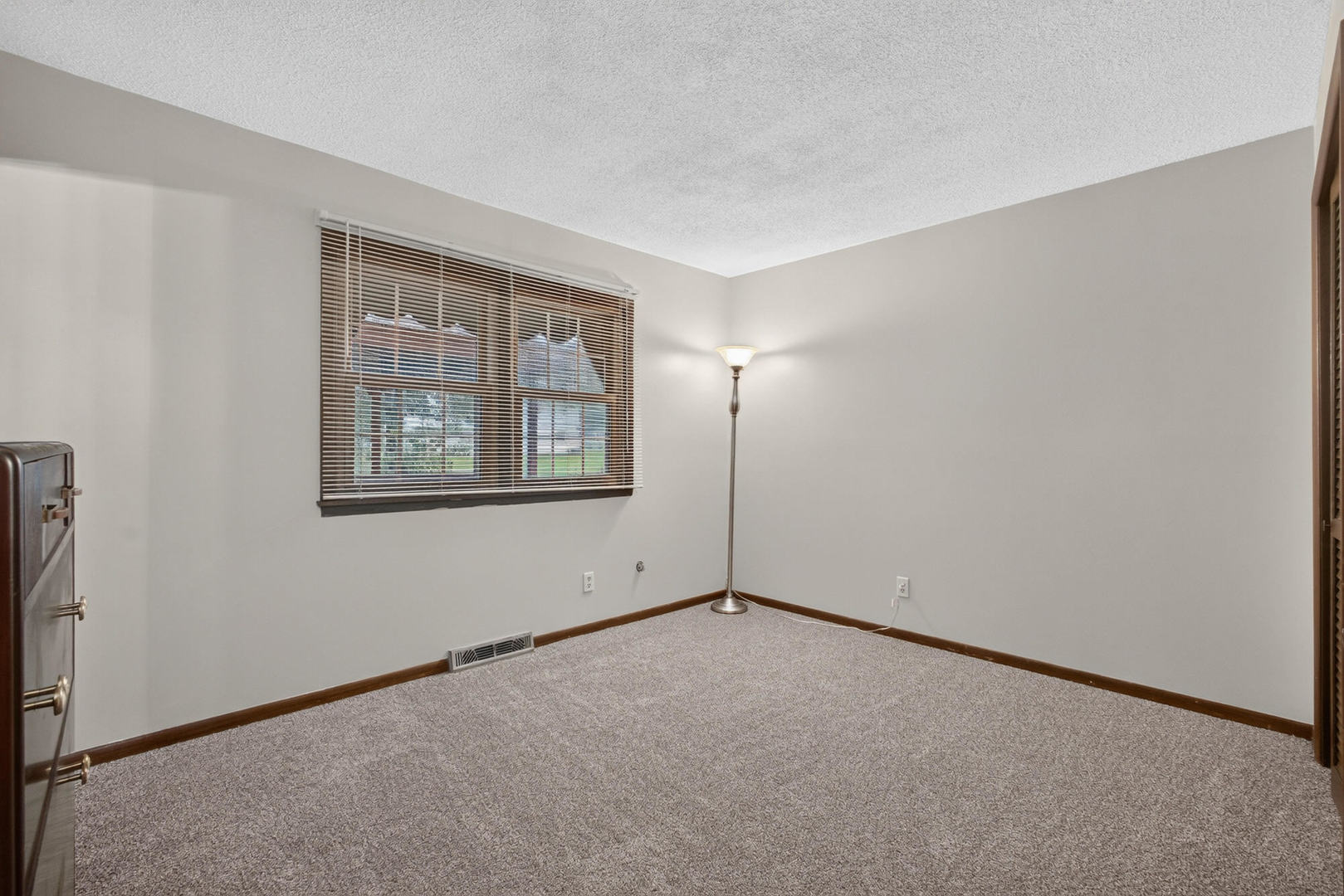2928 Oxford Drive Property Photo 23