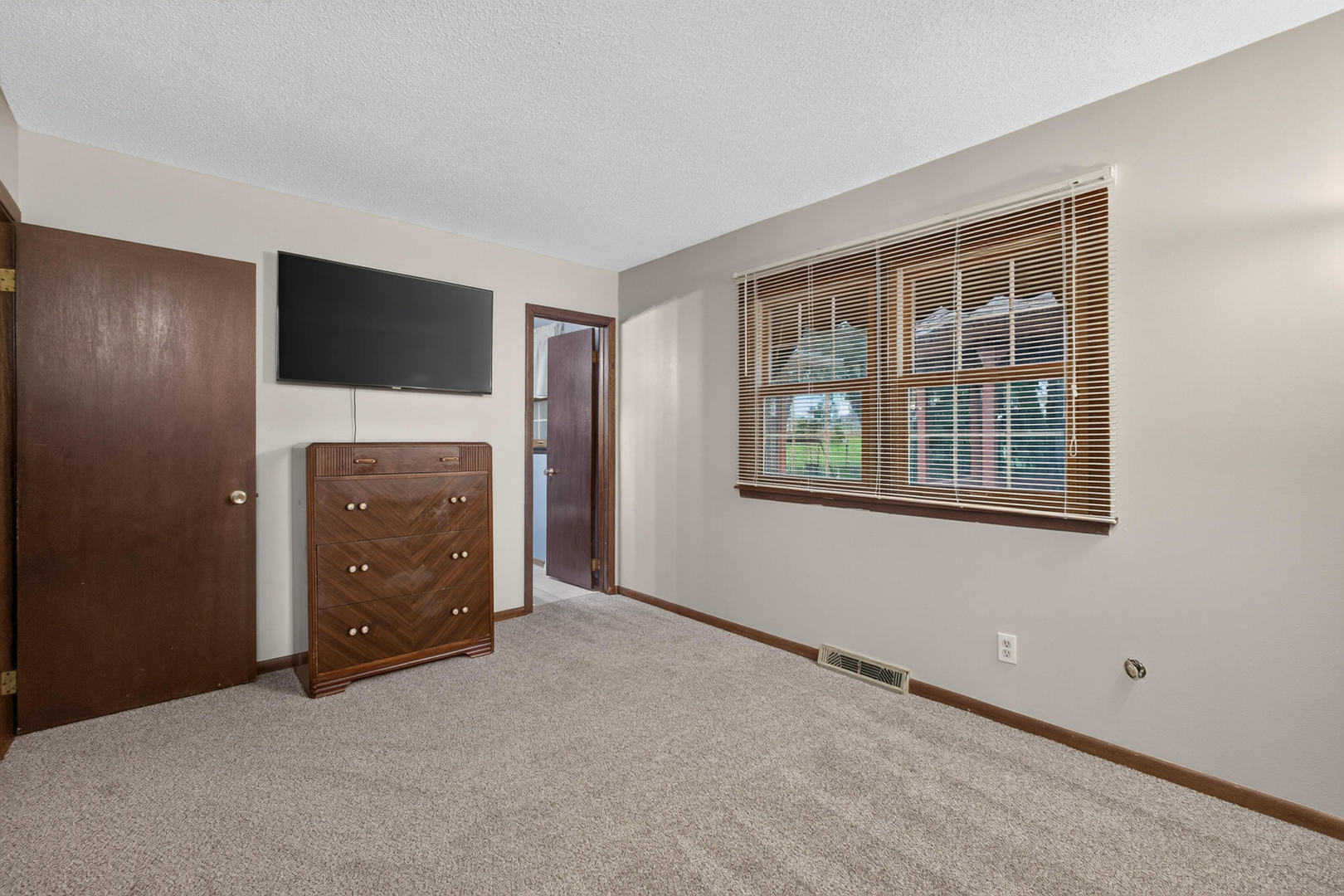 2928 Oxford Drive Property Photo 24